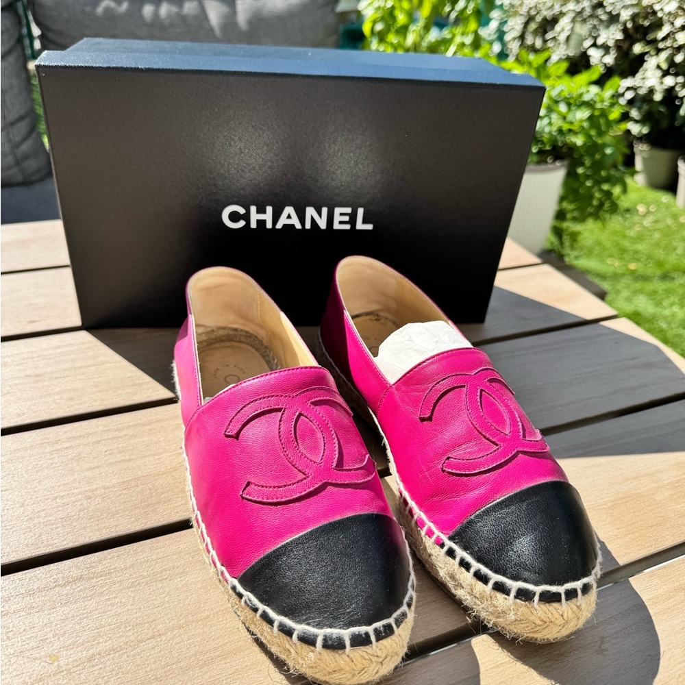 CHANEL Pink and Black Espadrilles with Iconic Logo